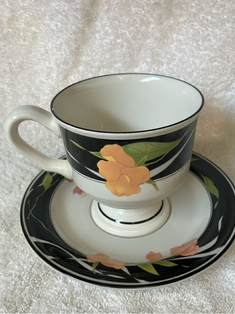 Floral Pedestal Teacup & Saucer Set in Black and Peach Memories by Sangostone
